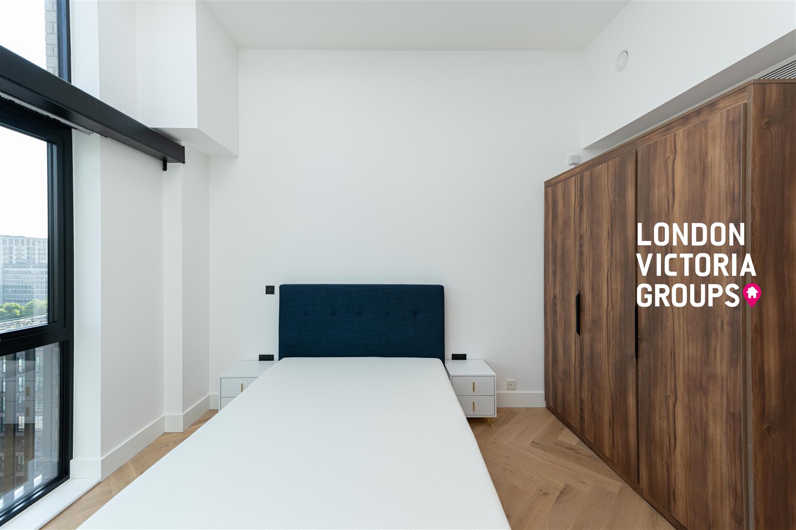 Huntingdon Apartments, 1 Graphite Square, LONDON